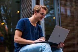 The Gig Economy in 2025: Thriving as a Freelancer or Contractor