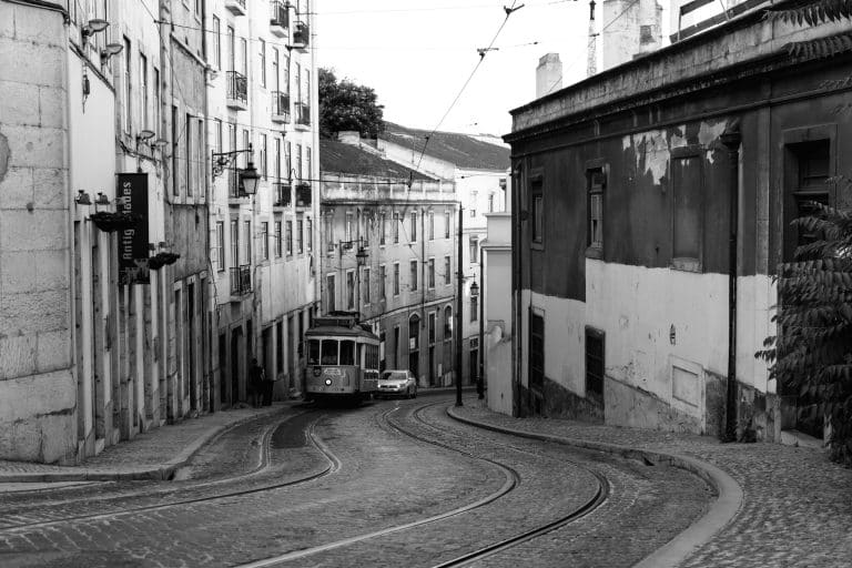 Vintage Travels: Exploring Cities with Rich Historical Significance