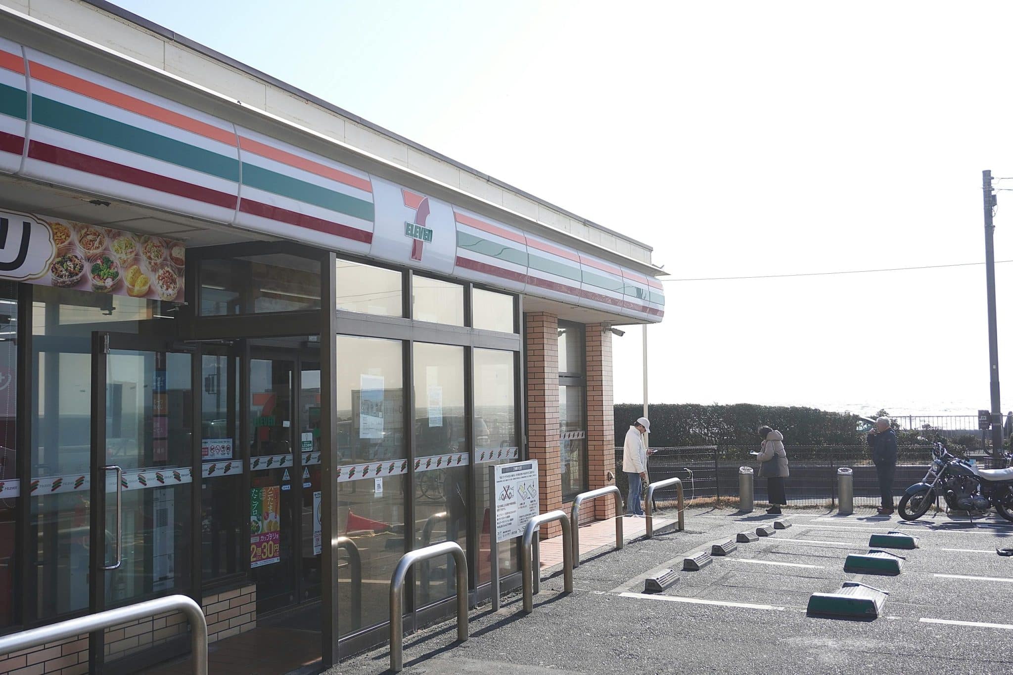 Hyper-Personalized Storefronts: When Retail Spaces Know You