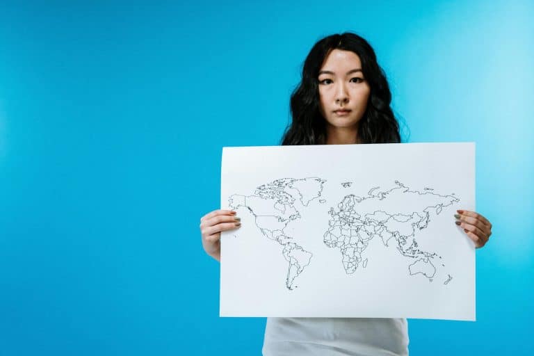 Global Talent Competition: How Companies Are Attracting International Expertise