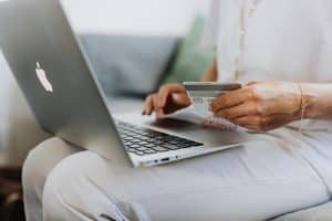 AI-Driven Personalization: How Retailers Are Predicting Your Needs
