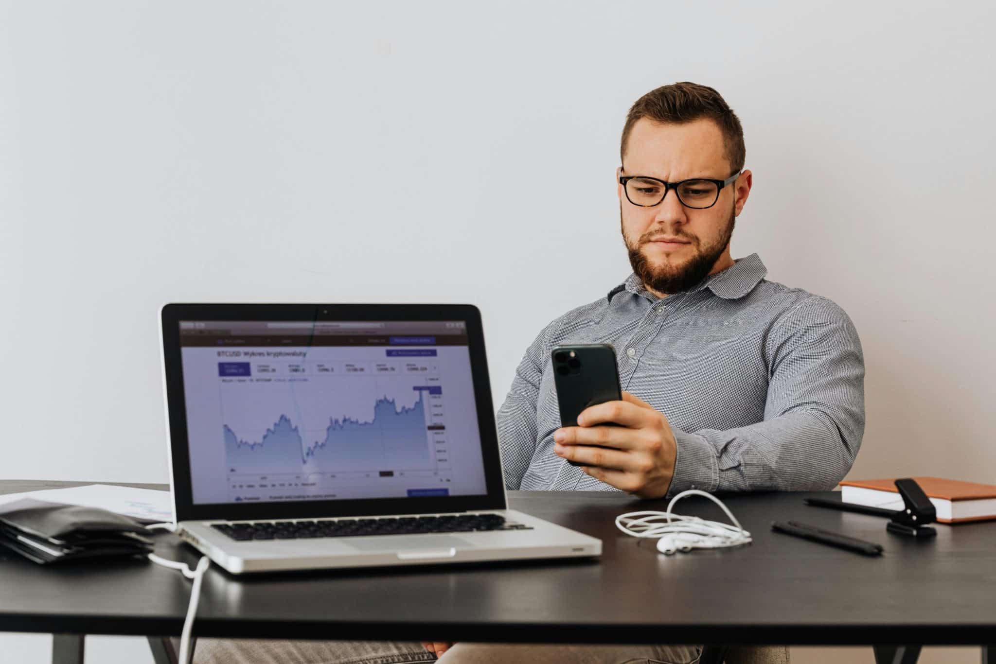 Digital Detox Strategies for the Always-Connected Professional