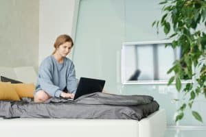 Digital Detox Challenges: Rebuilding Attention Spans Post-TikTok