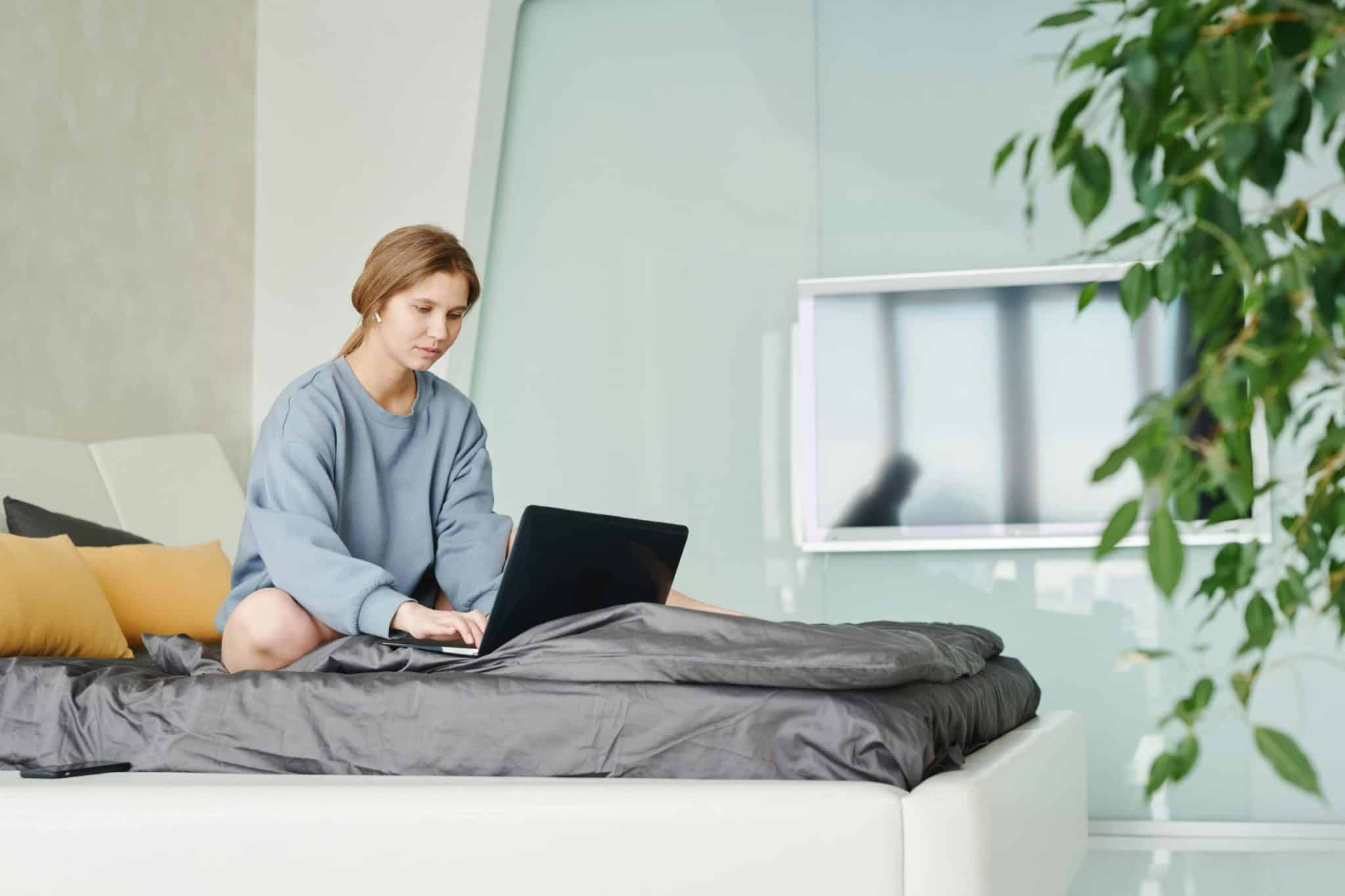Digital Detox Challenges: Rebuilding Attention Spans Post-TikTok