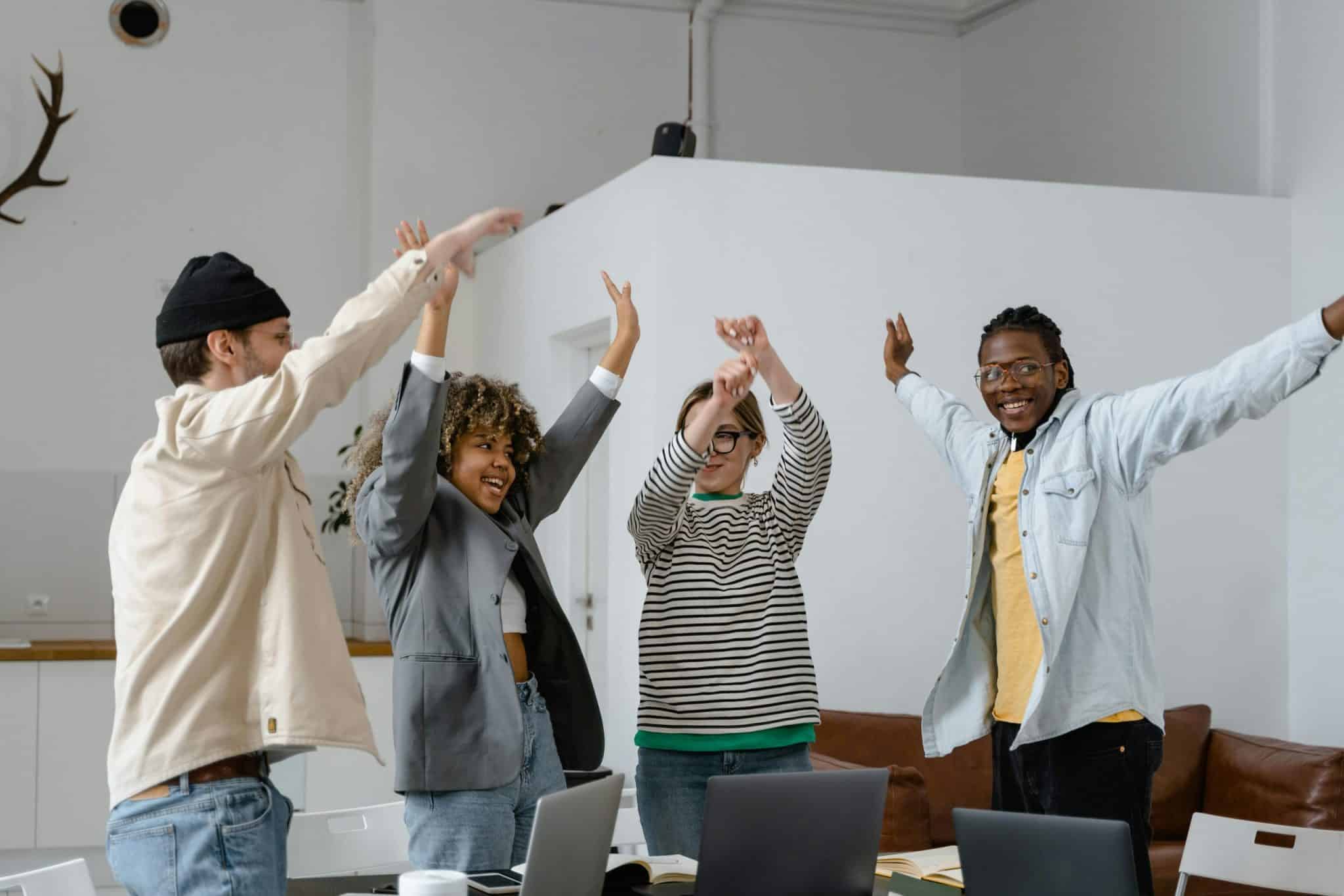 Artificial Intelligence and Human Collaboration: The New Workplace Dynamic