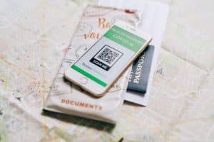 QR Codes and Smart Mirrors: Technology Enhancing In-Store Shopping