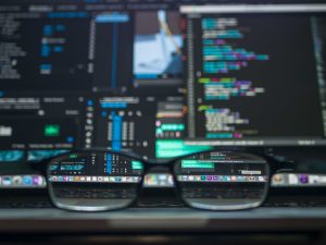 Neurodiverse Coding: Programming Languages for Dyslexic Developers
