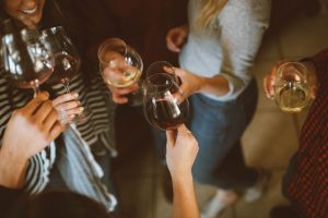 Private Party Sales vs. Dealerships: Pros and Cons for Car Buyers